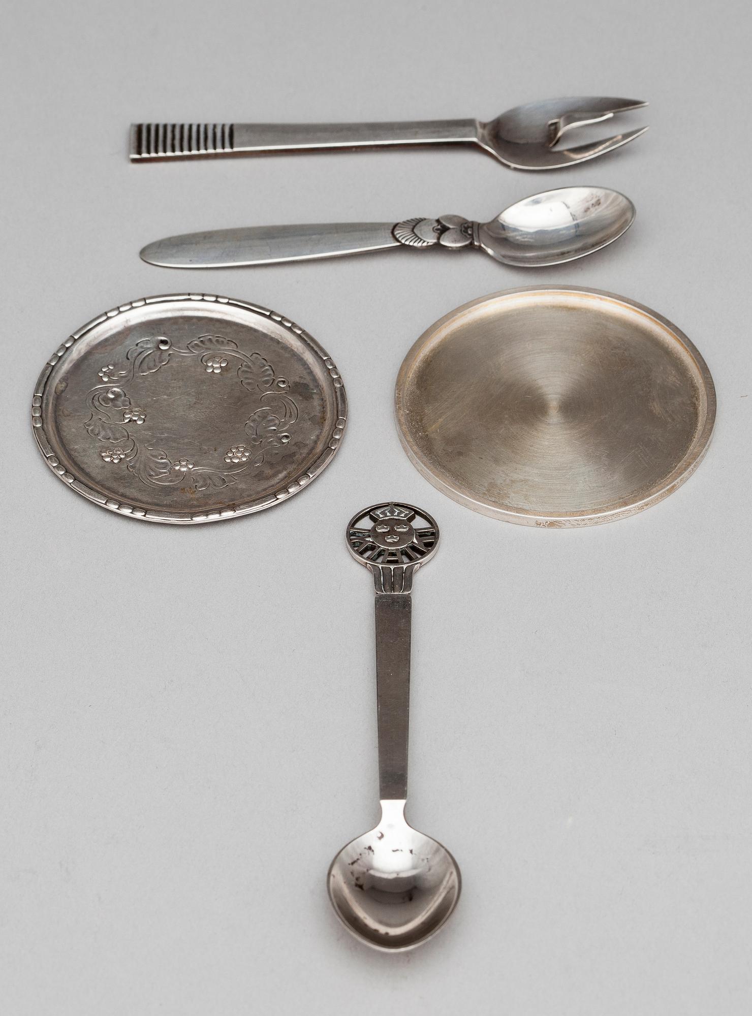 PARTI SILVER, 5 delar, Georg Jensen samt Wiwen Nilsson, 1900-tal. Totalvikt 95 g.