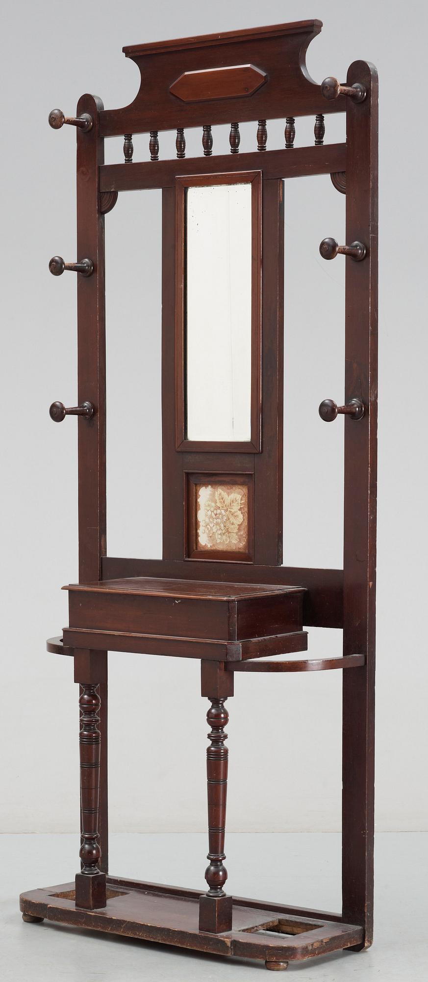 HALLMÖBEL, engelsk stil, 1900-talets första hälft.