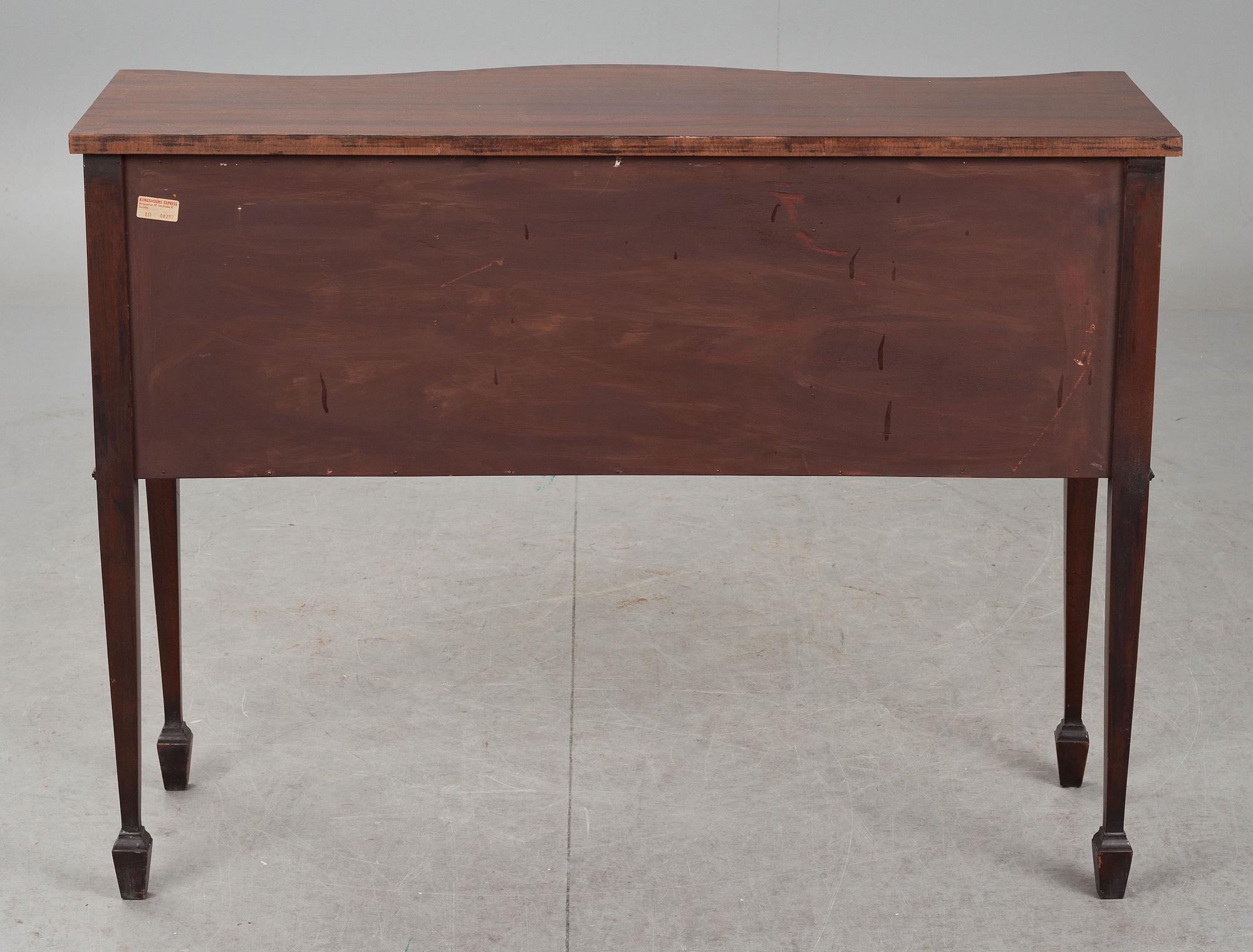 SIDEBOARD, engelsk stil, 1900-talets andra hälft.