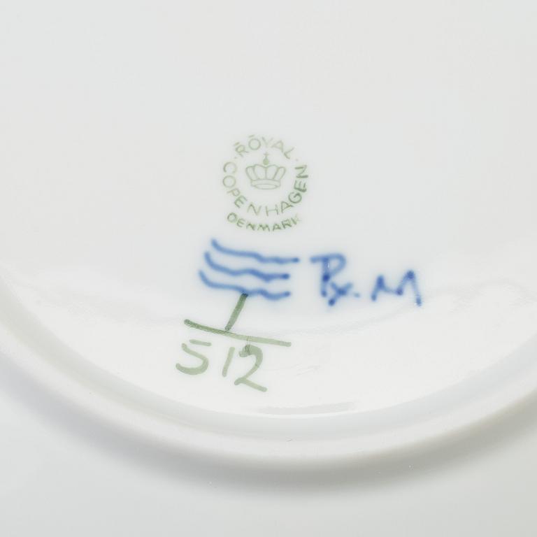 ROYAL COPENHAGEN, mat-, kaffe- och teservis, porslin, 44 delar, porslin, "Musselmalet", Danmark.