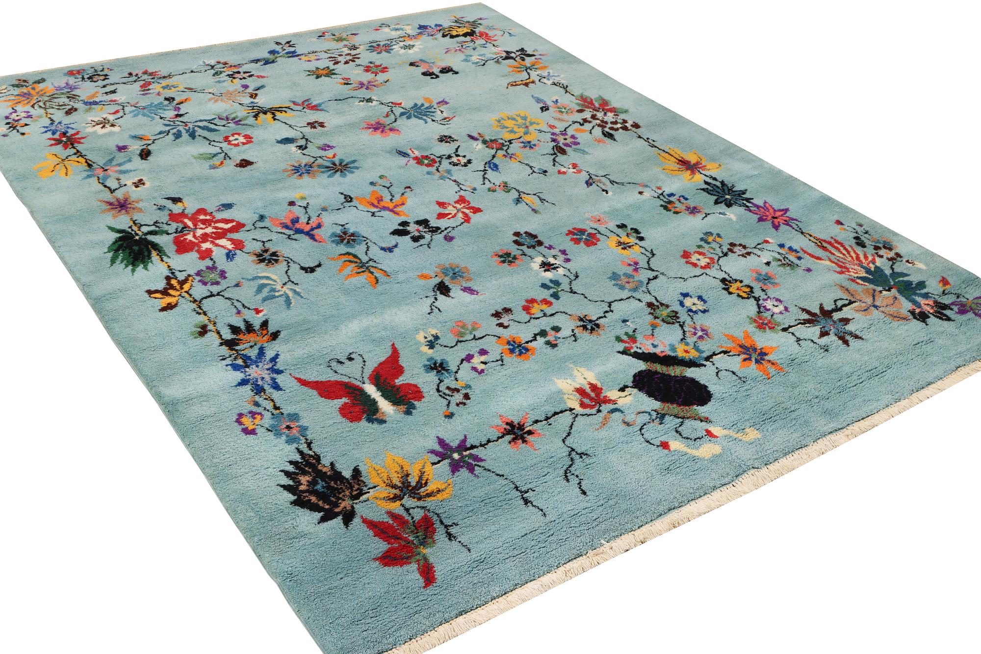 An oriental carpet, a. 370 x 261 cm.