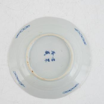 Eight pieces of porcelain, China, 18th-19th century.