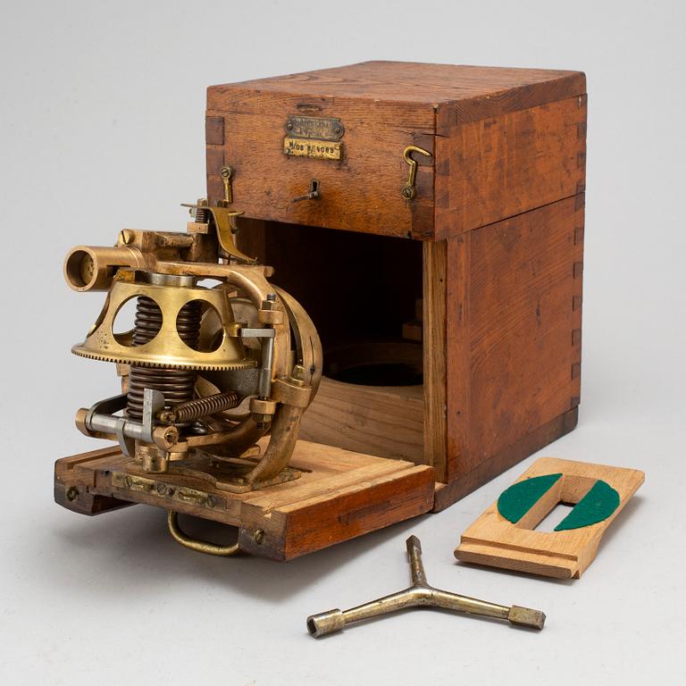 A gyroscope for a torpedo by Whitehead & Fiume, first half of 20th century.