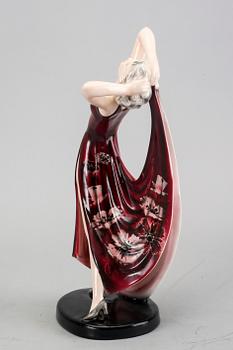 Stefan Dakon stoneware figurín for Goldscheider.