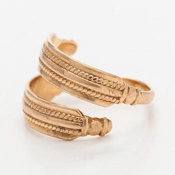 Kalevala Koru, ring, "Uskelan sormus", 14K gold, 1998.