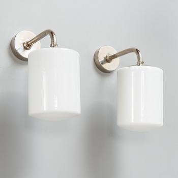 Paavo Tynell, a pair of mid-20th-century '7239' wall lights for Taito.