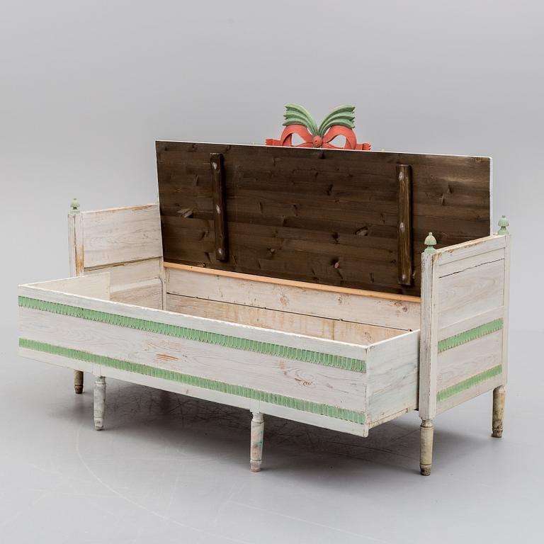 A painted wooden sofa, Hälsingland 19th century.