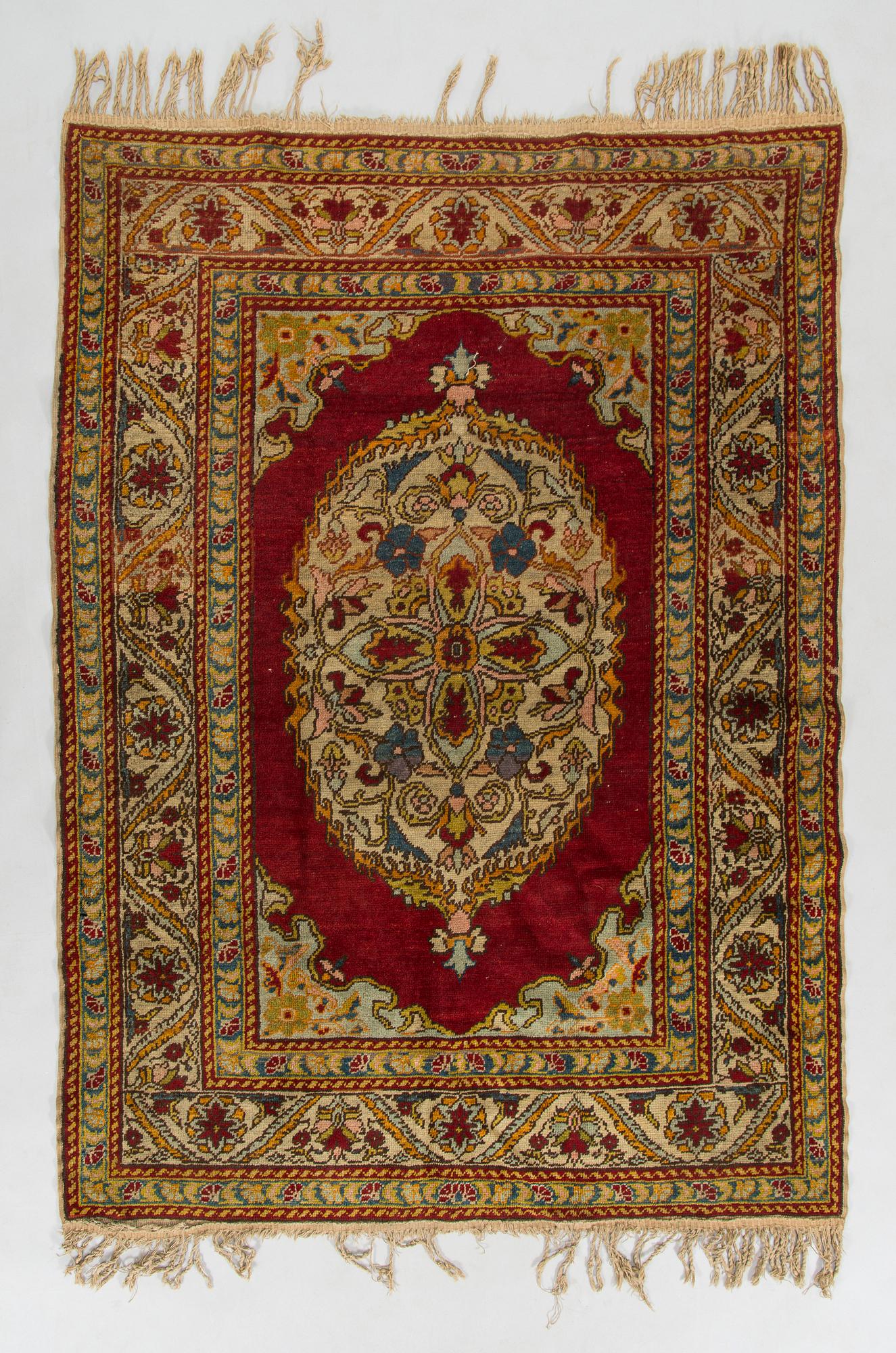 Matto, antiikki, Anatolia, n. 170 x 119 cm.