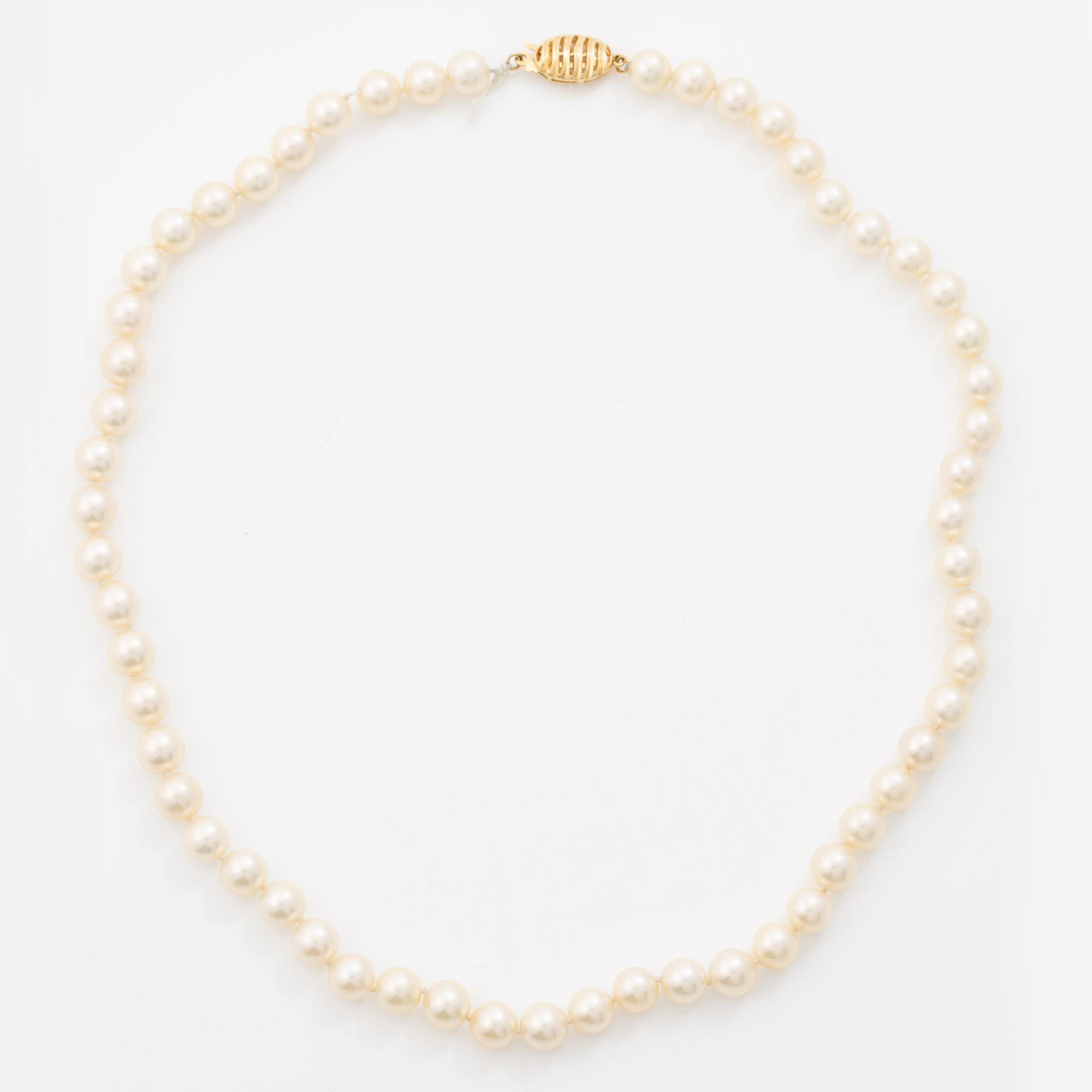 Collier, med odlade pärlor, lås 14K guld.