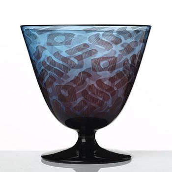 Simon Gate, & Knut Bergqvist, a graal vase, Orrefors 1928, nr 3198.