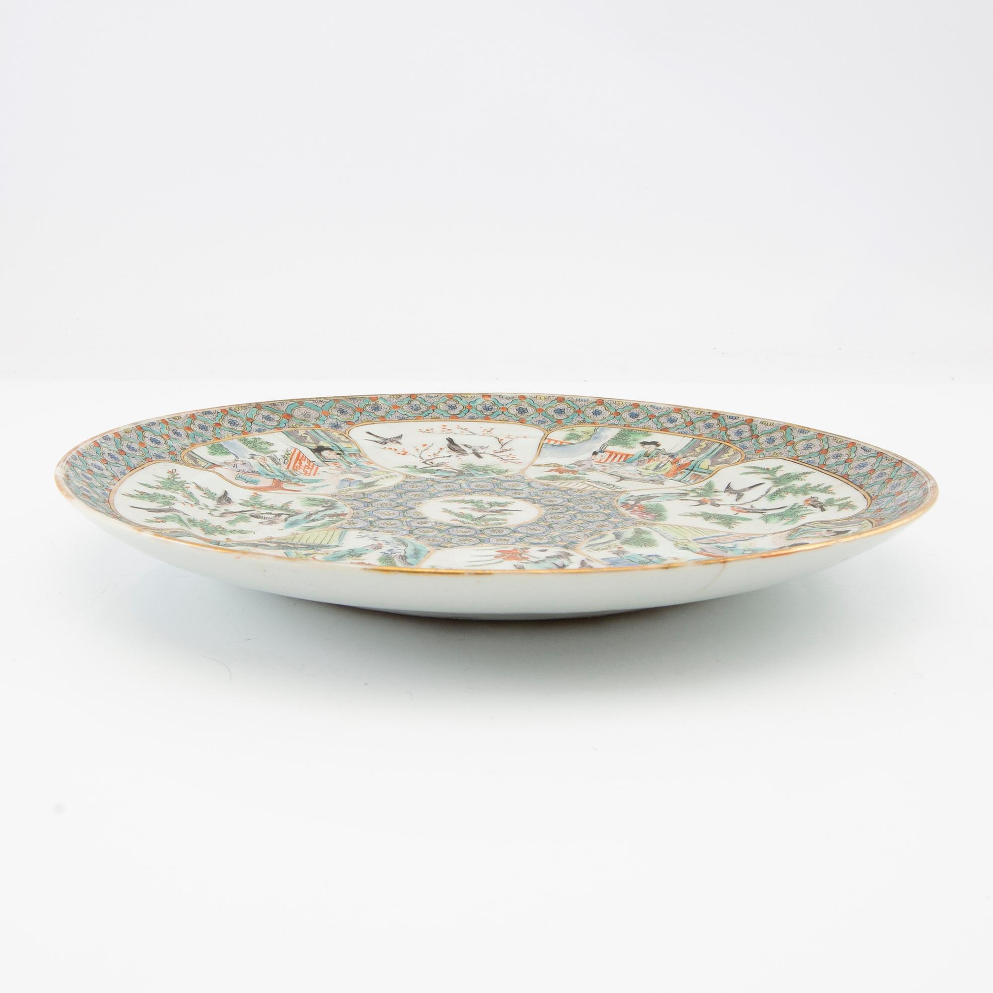 A Chinese Canton enamelled tray and plate, late Qing dynasty.