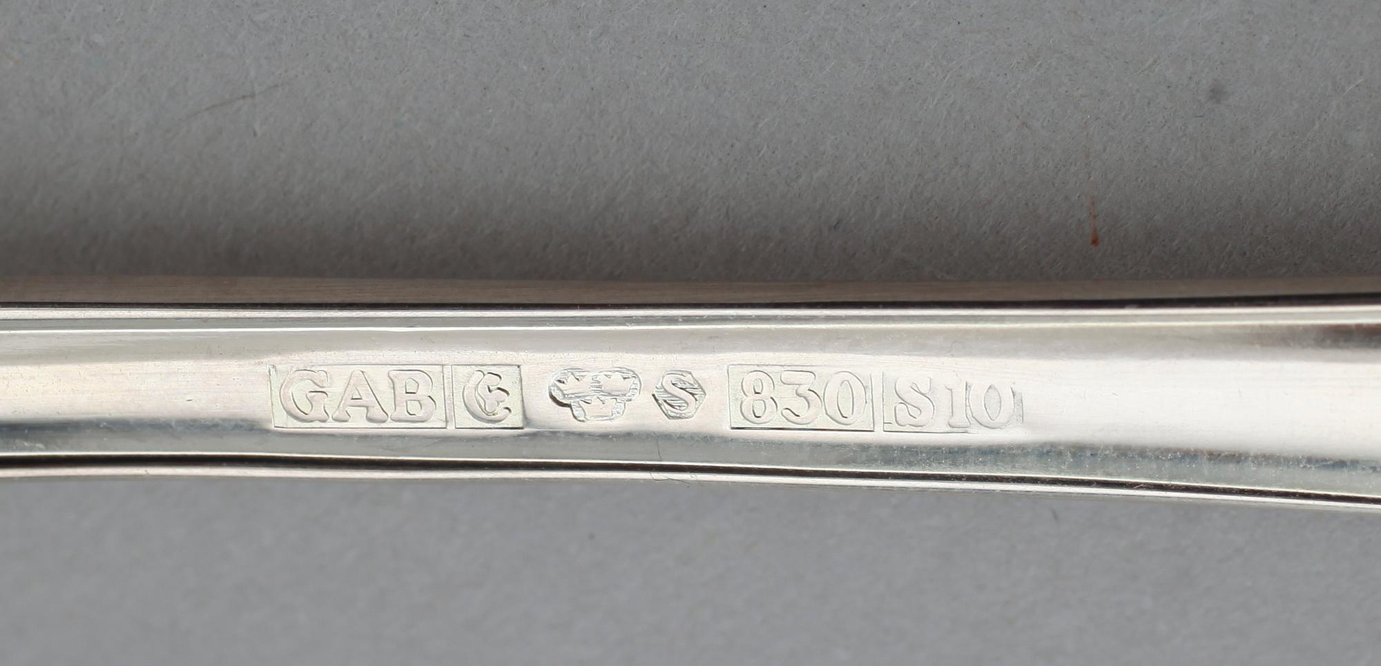 BESTICK, 30 snarlika delar, silver, gammalsvensk modell, 1900-tal. Total vikt ca 822 g.