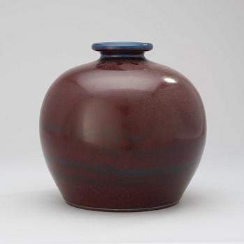 A Berndt Friberg stoneware urn, Gustavsberg Studio 1964.
