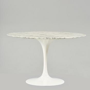 Eero Saarinen, a "Tulip" dining table, Knoll Studio, 2010.