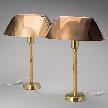 LISA JOHANSSON-PAPE, A SET OF TWO TABLE LAMPS. "Senator" Thorn Orno. Designed in 1947.