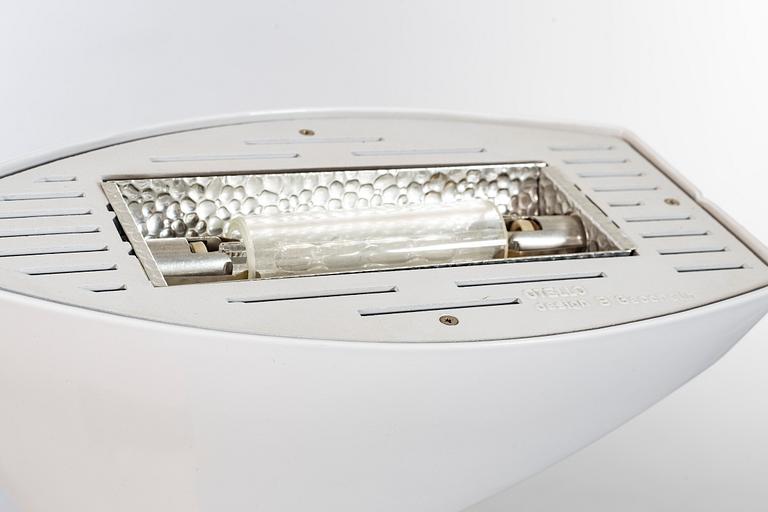 A UP-LIGHT FLOOR Bruno Gecchelin for Oluce Italy.