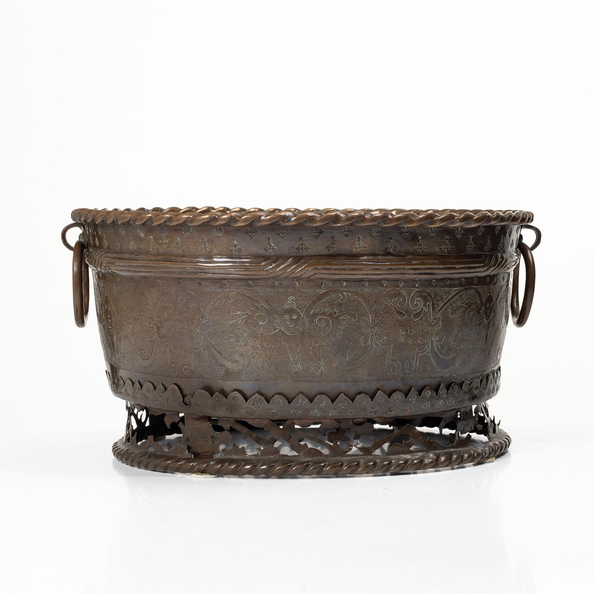 Copper cauldron, Baroque. 17th/18th century.