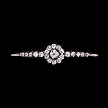 871. An old cut diamond bangle, tot. app. 3.20 cts, c. 1900.