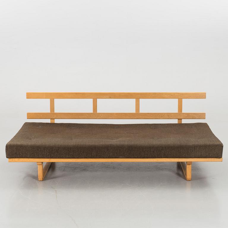 A BØRGE MOGENSEN DAYBED.