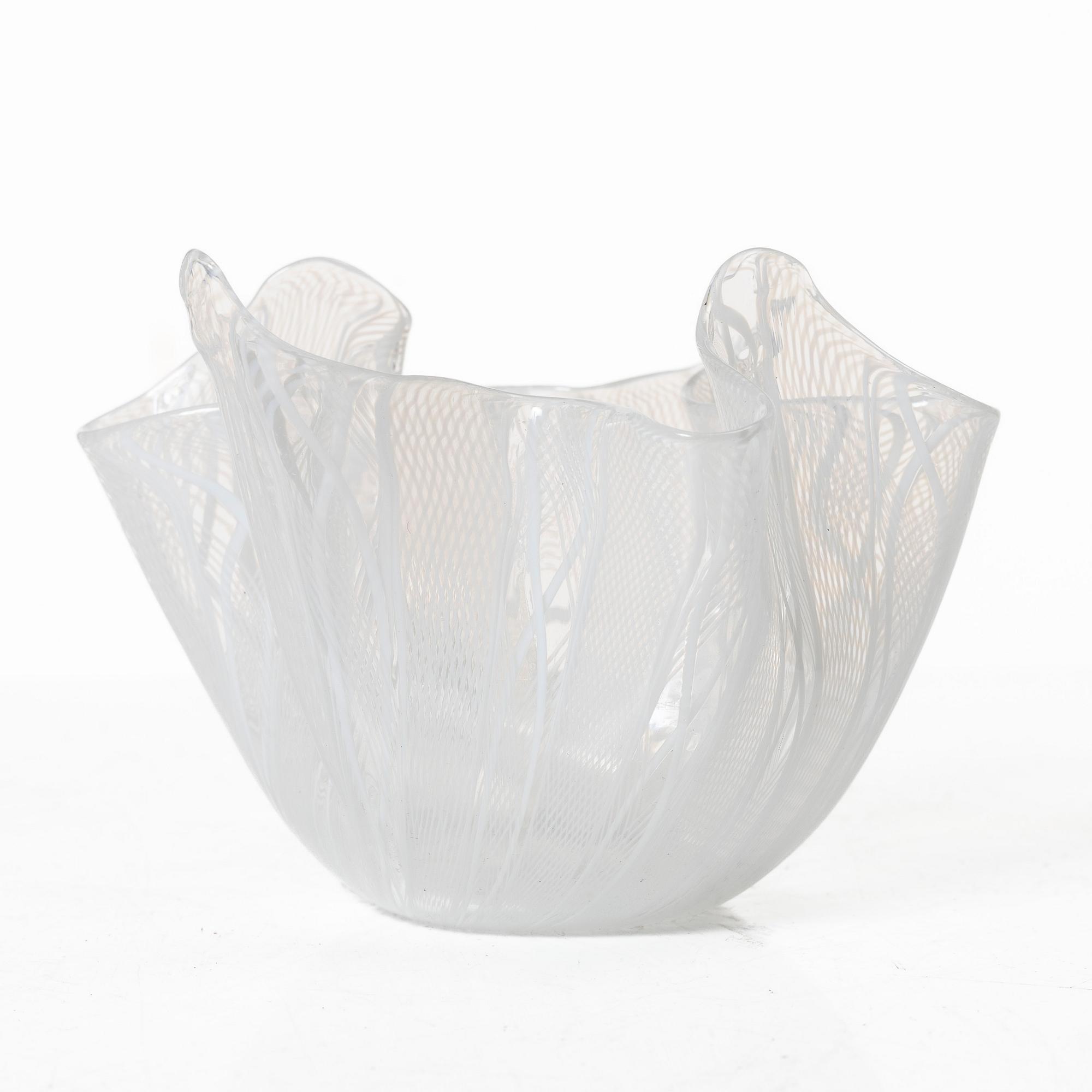 Venini, Fulvio Bianconi & Paolo Venini, skålar, ett par, "Fazzoletto", Murano, Italien, 1900-talets mitt.