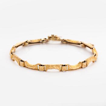 Björn Weckström, a 14K gold bracelet 'Siula' for Lapponia 1976.