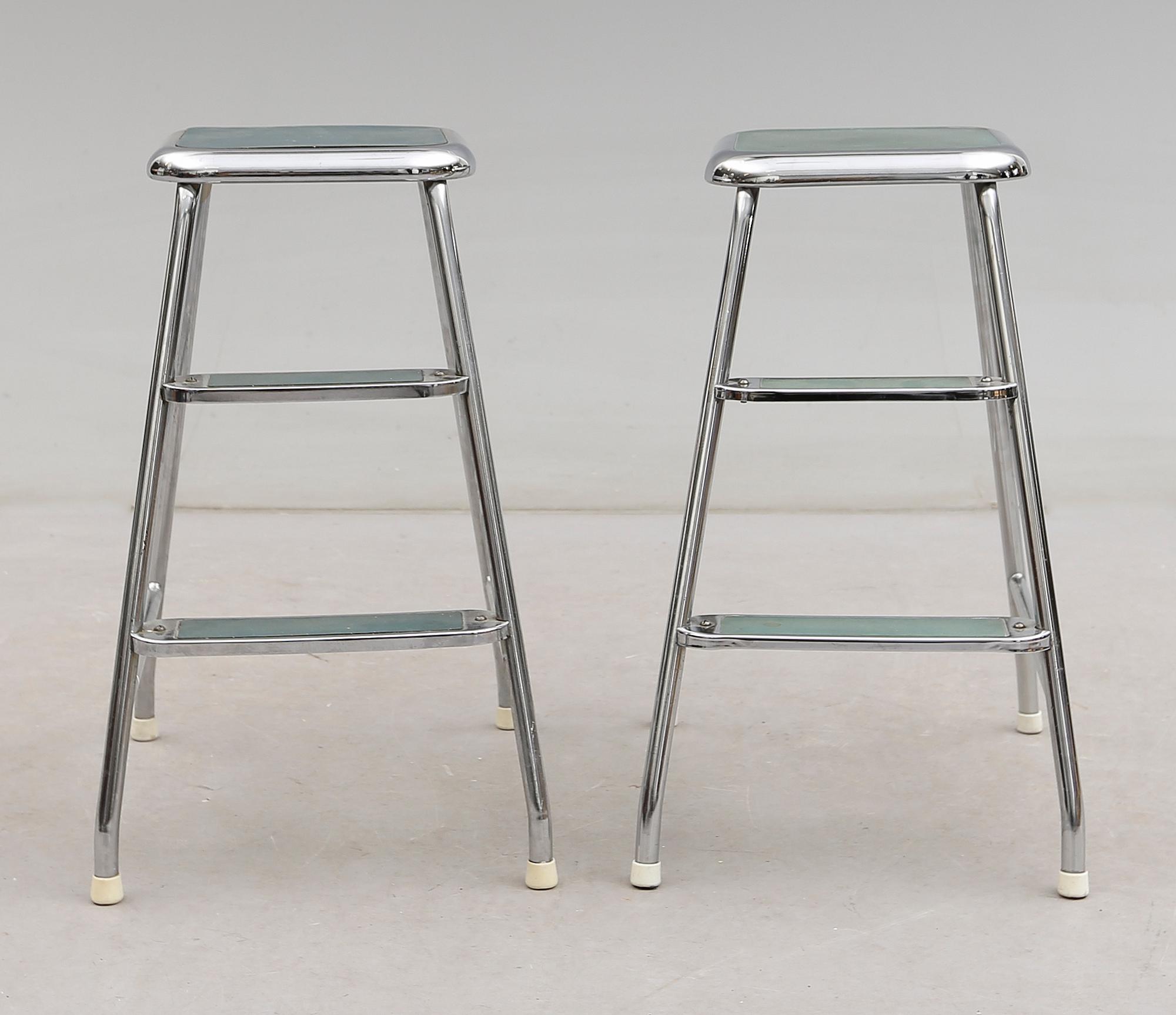 KÖKSPALLAR, 2 st, en märkt Verkstads AB Lindqvist, Motala, 1900-talets mitt.