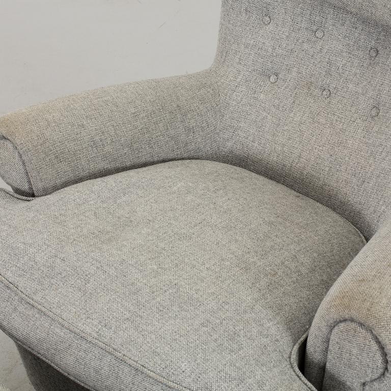 CARL MALMSTEN, fåtölj med fotpall, "Jättepaddan", sent 1900/2000-tal.