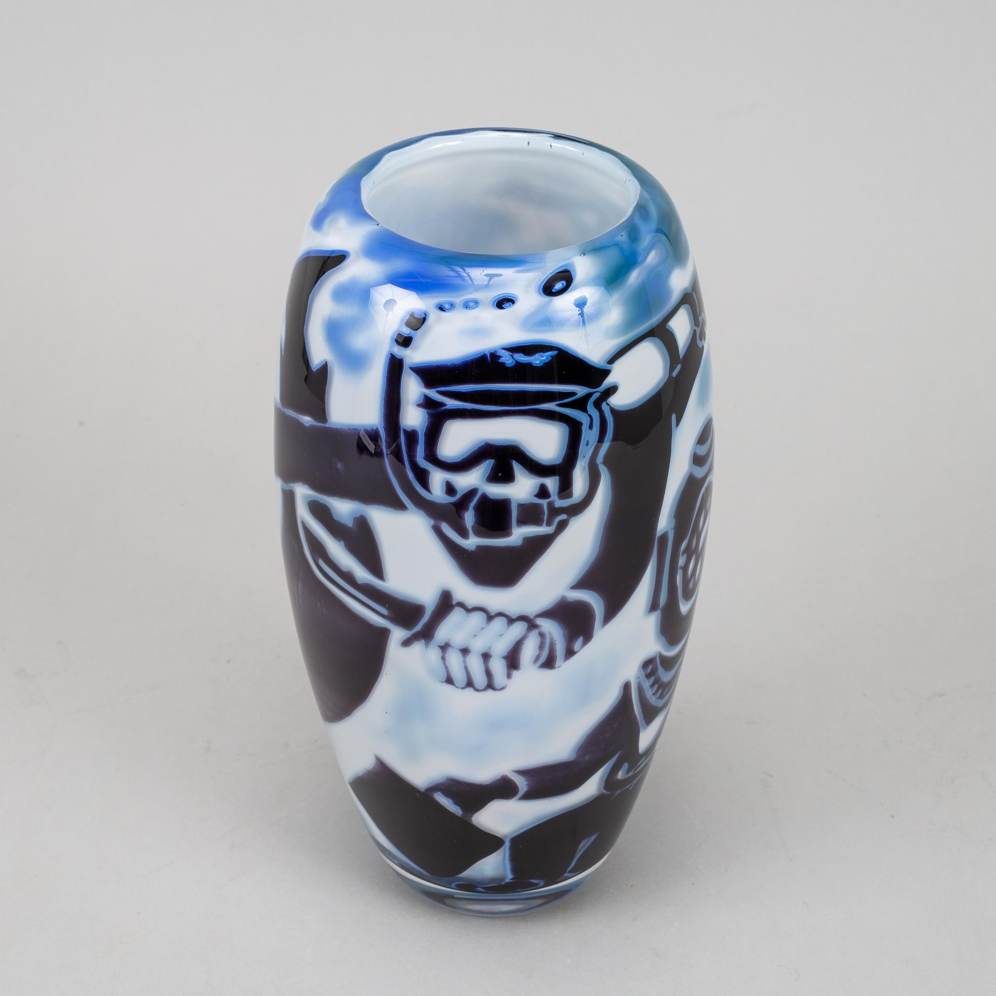 Robert Huber Petersson, an unique graal vase Sweden, 2010.