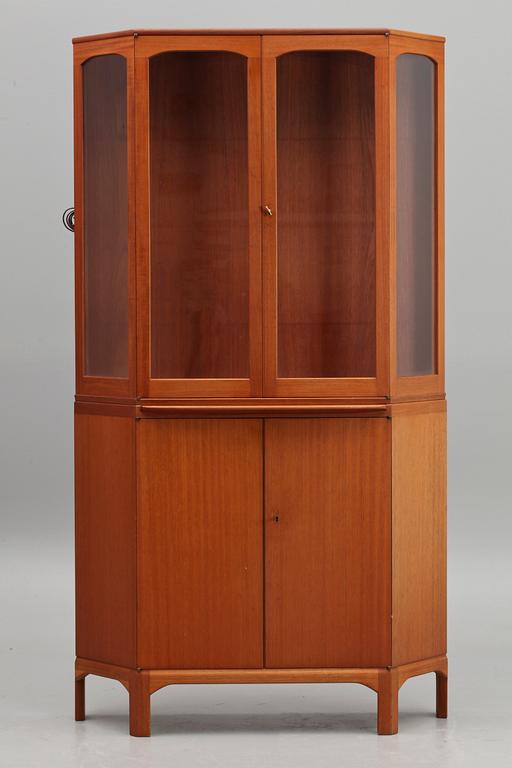 VITRINSKÅP, "Undantaget", Carl Malmsten, 1900-talets andra hälft.