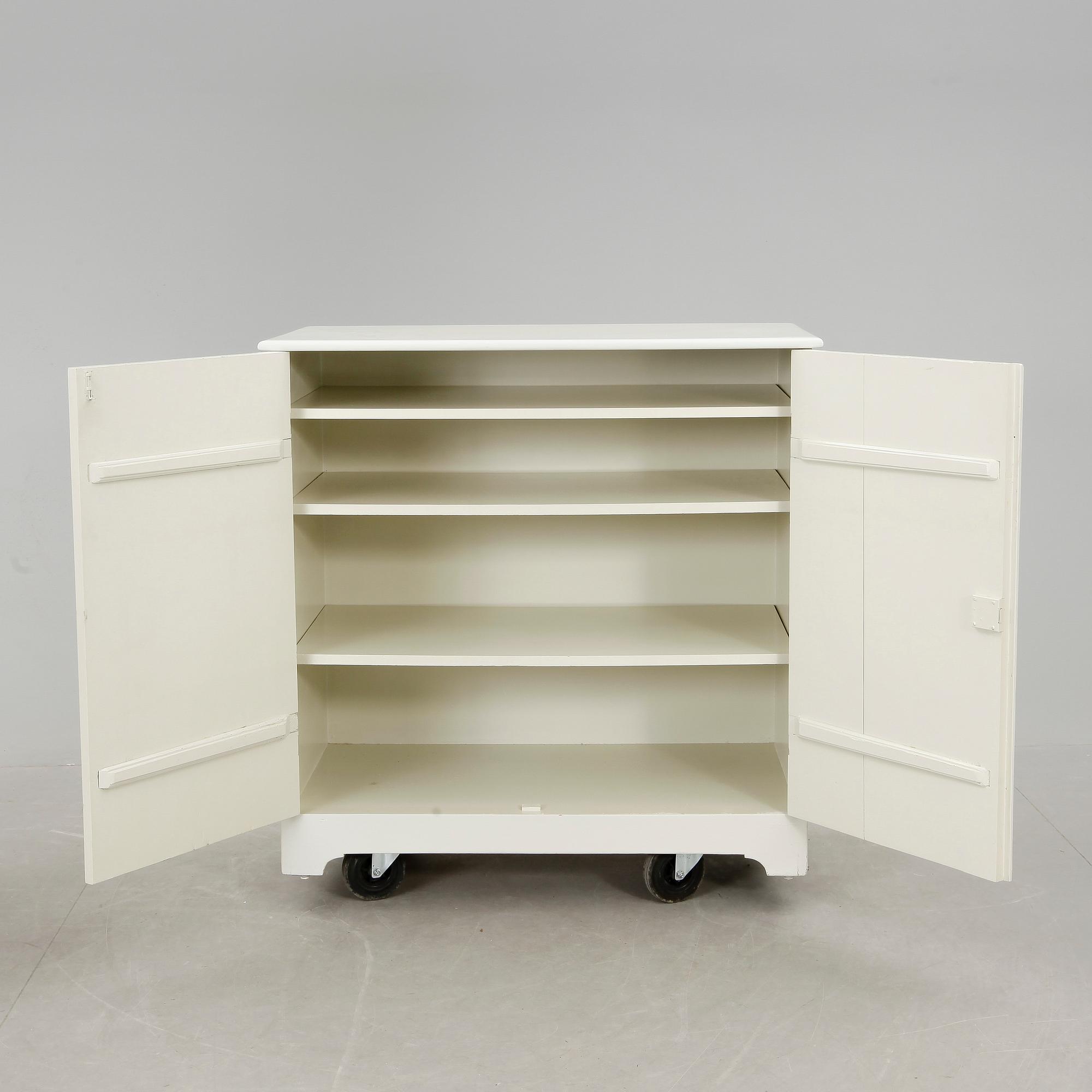 SKÄNK, gustaviansk stil, 1900-talets första hälft.