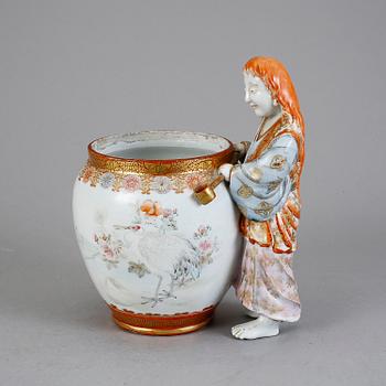 SKÅL, porslin, Japan. Omkring 1900.