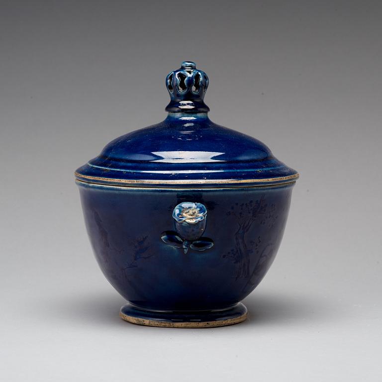 TERRIN med LOCK, porslin. Qingdynastin, Qianlong (1736-95).