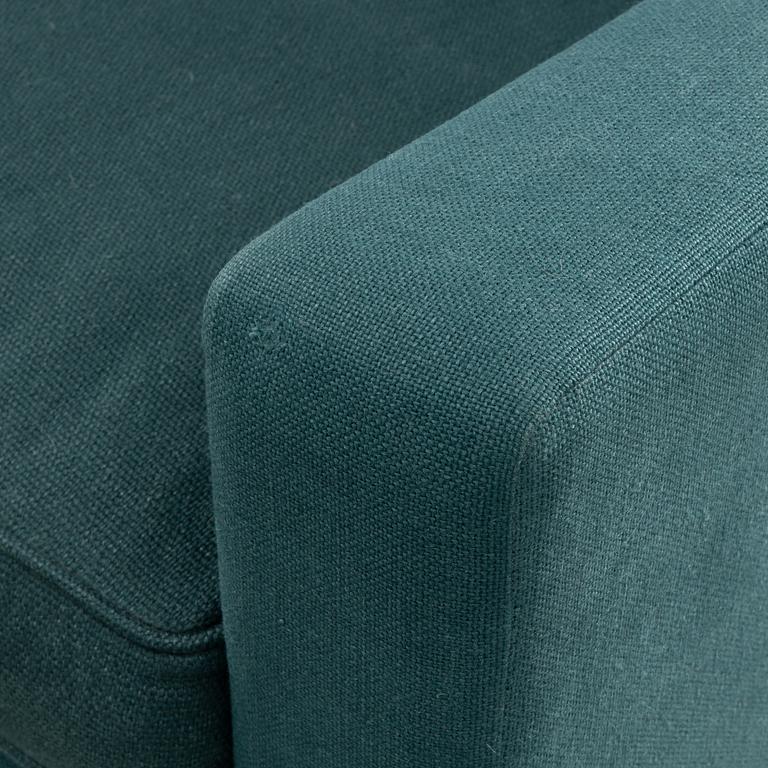 Josef Frank, a model 3031 sofa, Firma Svenskt Tenn, 2020.