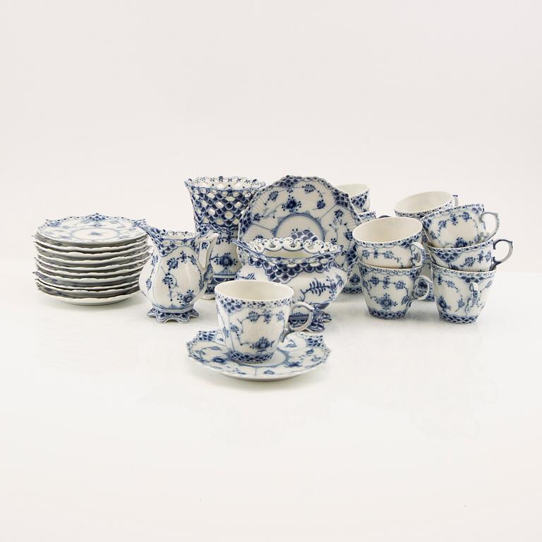 Servis 15 dlr "Muselmalet" Royal Copenhagen, Danmark 1957-1978.