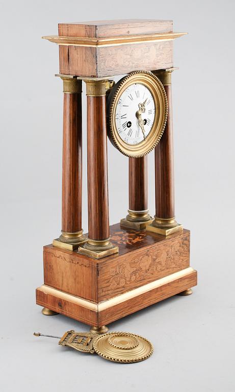 BORDSPENDYL, senempire, möjligen Österrike, 1800-talets första hälft.