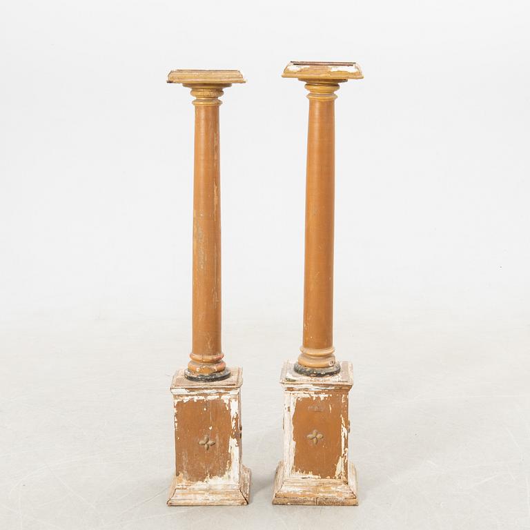 Piedestaler/Pelare 2 st snarlika omkring 1900.