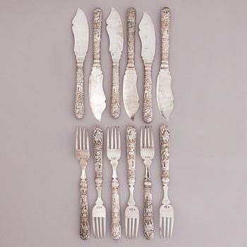 WING CHUNG, A 12-piece set of fish cutlery in silver, Hong Kong, end of the 19th Century.