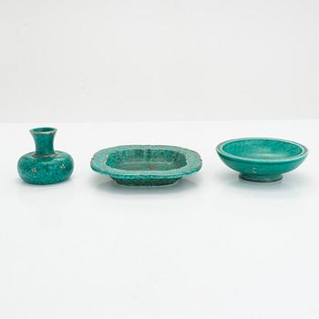 Wilhelm Kåge, A set of two dish and a vase 'Argenta', Gustavsberg, Sweden.