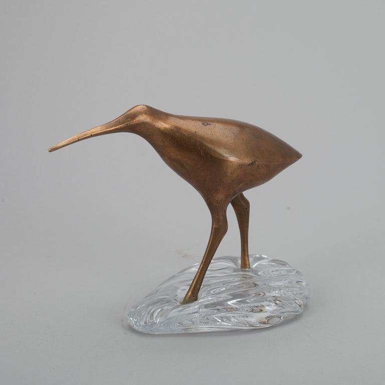 SKULPTUR, brons och glas, "Beckasin". Formgiven av Tapio Wirkkala. Ostämplad. 1900-talets senare hälft.