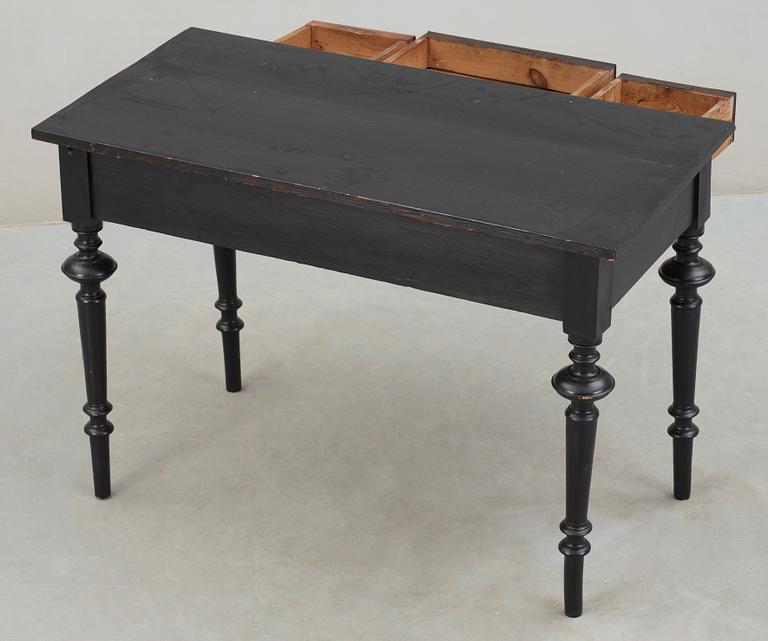 SKRIVBORD, nyrenässans, 1800-talets slut.