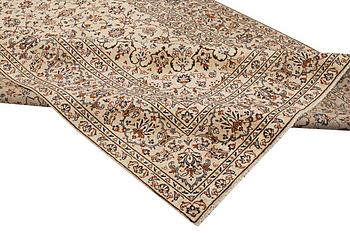 Matta, Keshan, ca 352 x 240 cm.