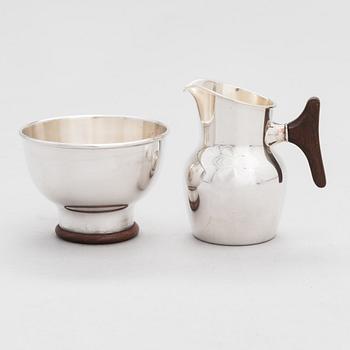 Tapio Wirkkala, A cream jug and a sugar bowl in silver (916), Kultakeskus, Hämeenlinna 1963.