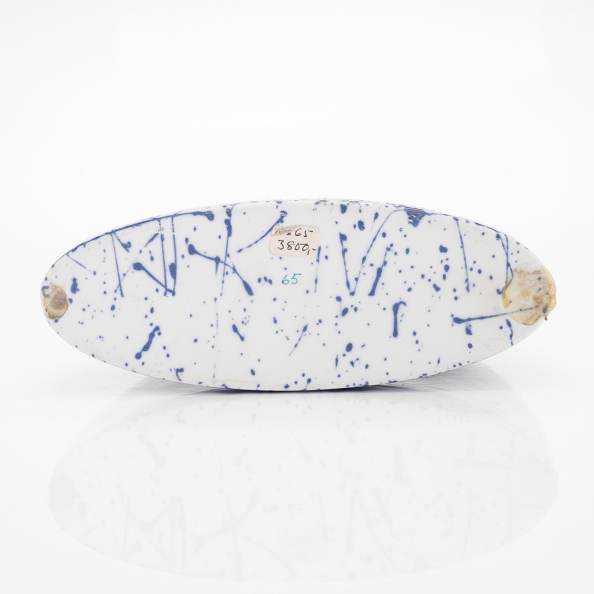 Inkeri Leivo, flaska, porslin, signerad Inkeri Leivo Arabia.