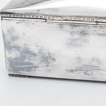 A silver cigar box, Finnish control marks, Helsinki 1929.