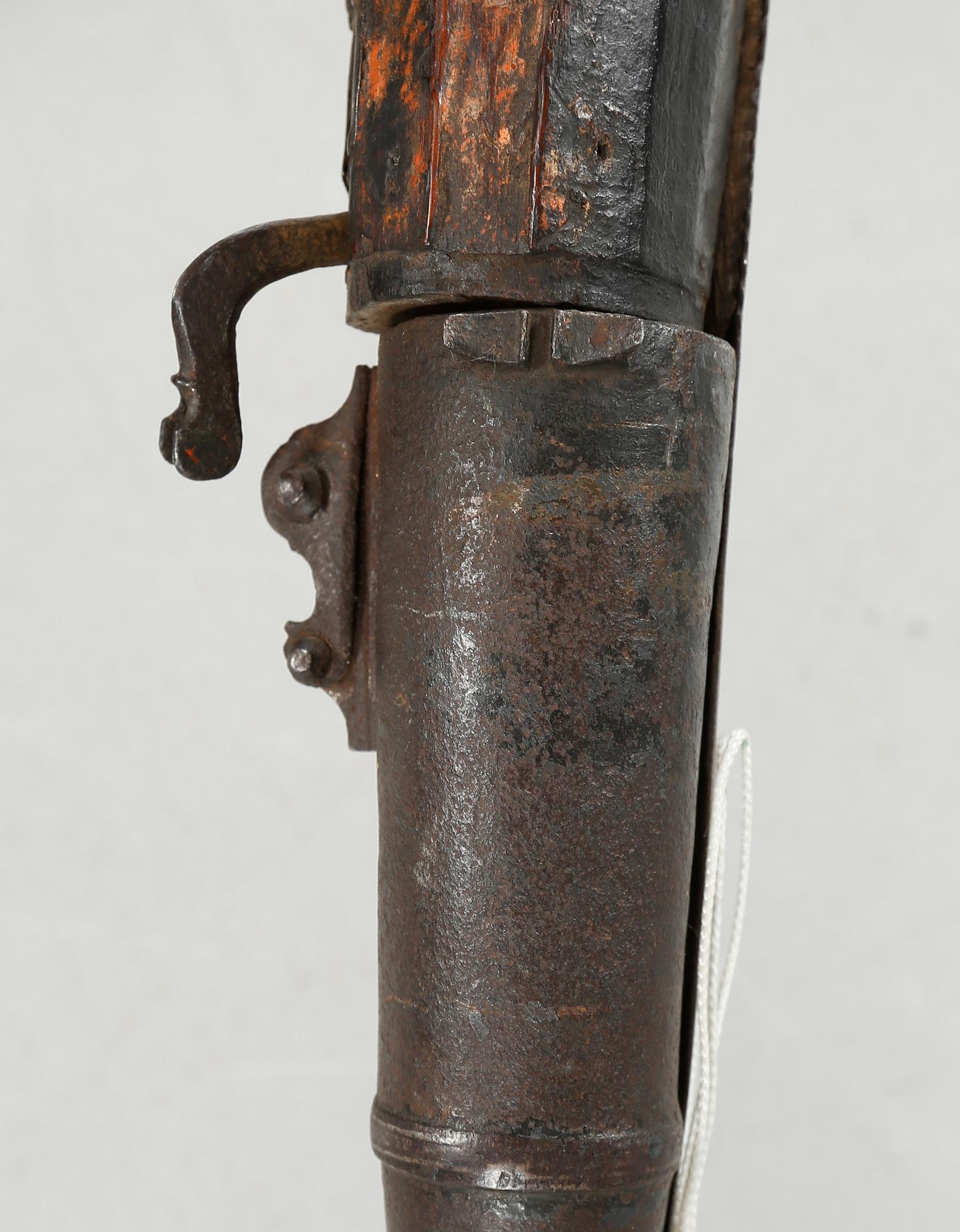 A indo-persian matchlock rifle, 19th century.