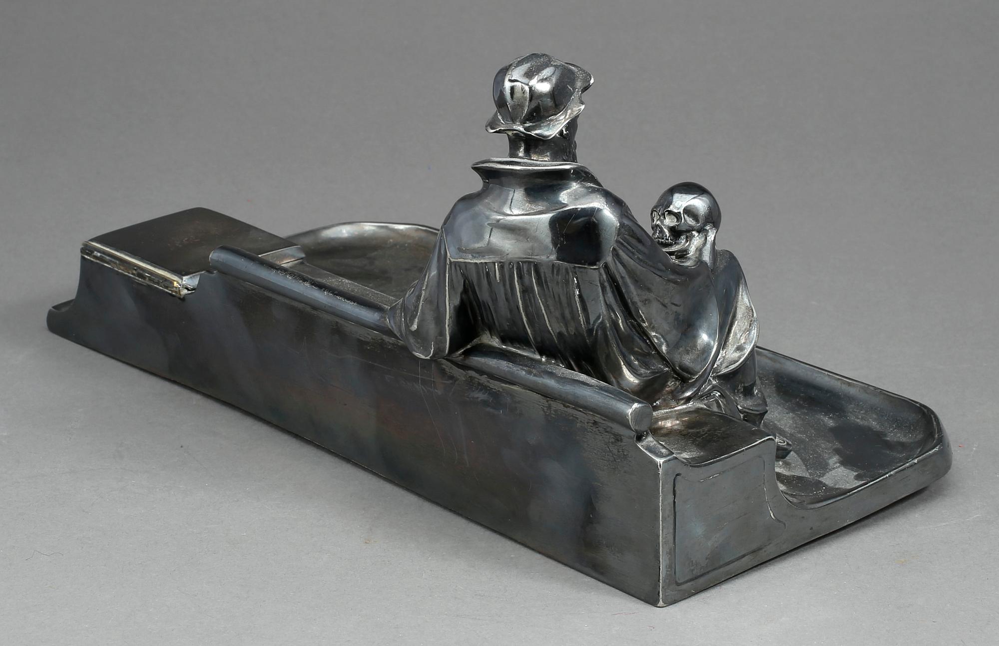 SKRIVSTÄLL, vitmetall, 1900-tal.