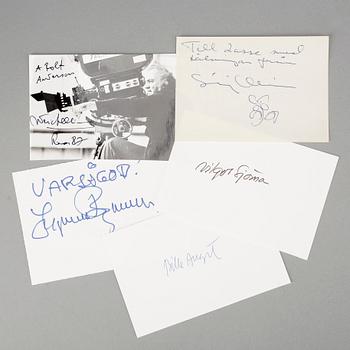 AUTOGRAFER FILMREGISSÖRER, 5 st, bla Ingmar Bergman resp Federico Fellini på foto.