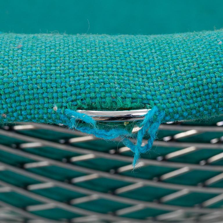 Harry Bertoia, a 'Diamond Chair Wide' 1950s/60s. Knoll International.