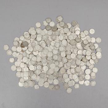 SAMLING SILVERMYNT, enkronor, Gustaf V, 1910-1941. Vikt av 3000 gram.