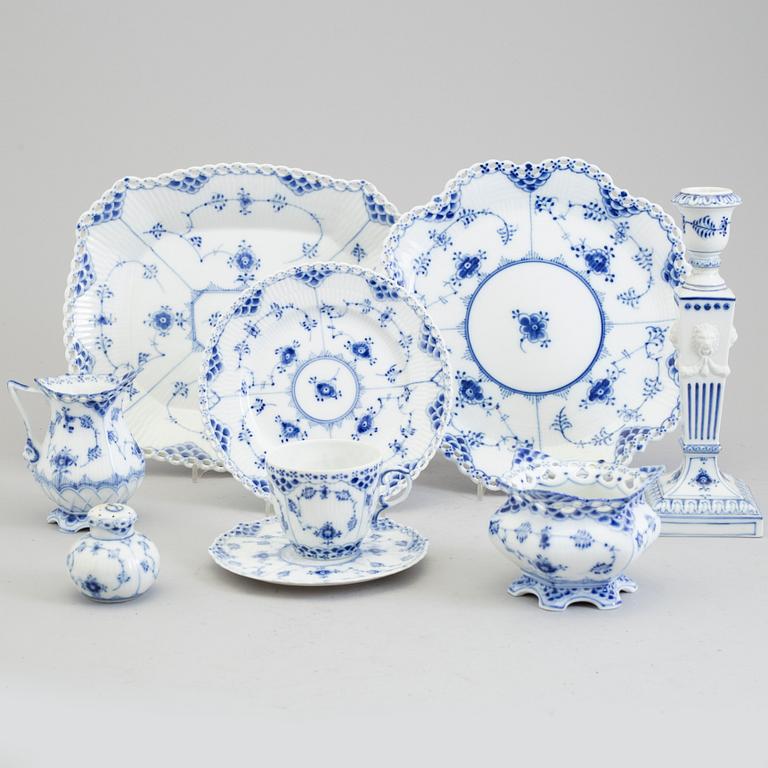 A 32 pieces porcelain coffee service 'Musselmalet' from Royal Copenhagen, Denmark.